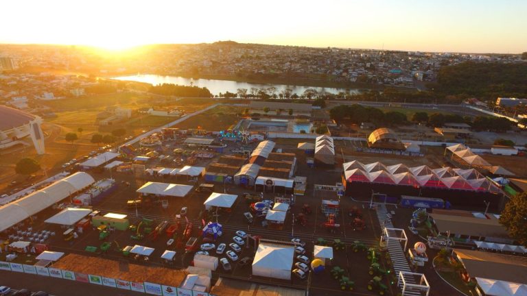 Começa semana de shows na pecuária de Catalão; cerca de R$ 10 milhões de reais foram movimentados durante a Expo Negócio
