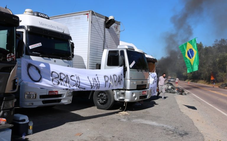 Greve dos Caminhoneiros: MP que fixa valores mínimos para frete de cargas deve ser votada hoje