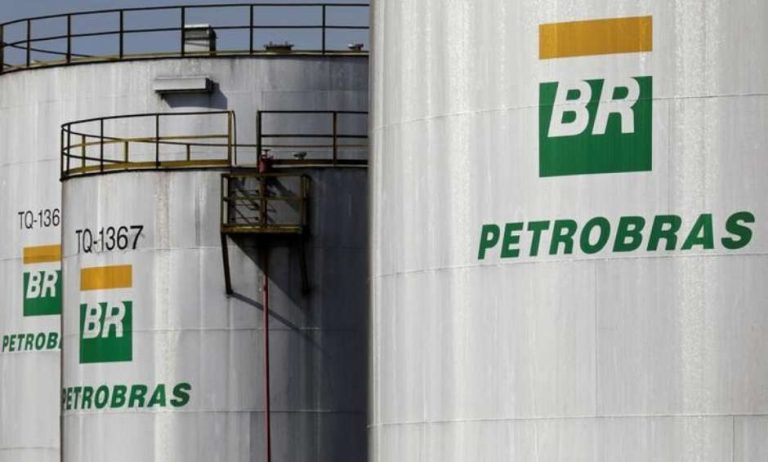 Petrobras reduz preço da gasolina nas refinarias em 1,75%