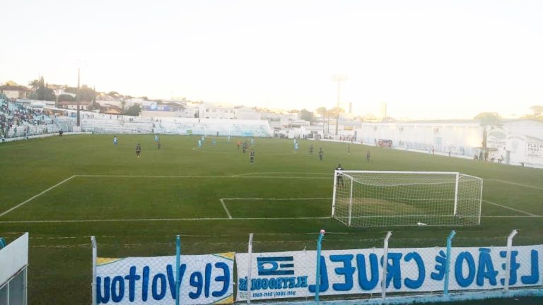 Em Catalão o CRAC venceu o ESEEV (Evangélica) por 2 a 0; veja também os demais resultados da competição
