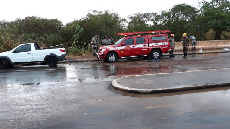 Prefeitura de Catalão emite nota com nomes das vítimas da tragédia no córrego Pirapitinga; Bombeiros suspendem buscas