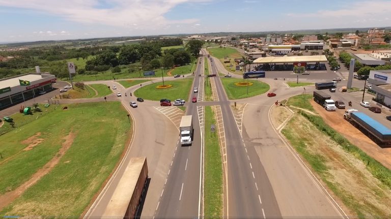 Afinal, viadutos nos trevos do Castelo Branco e Pontal na BR 050 serão construídos ou não? em entrevista, Adib disse que o que se sabe, é que será implementado o projeto inicial