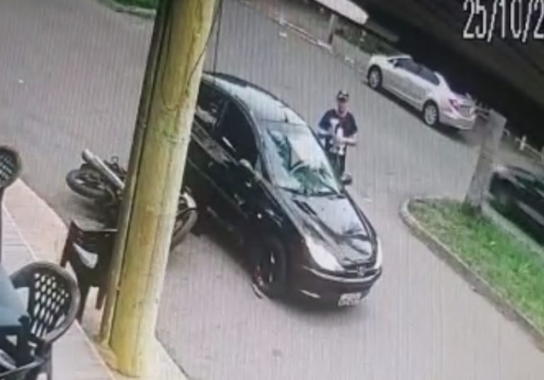 🎥Cenas fortes: Vídeo mostra momento em que PM atira contra amigo e comete suicídio em Goiânia