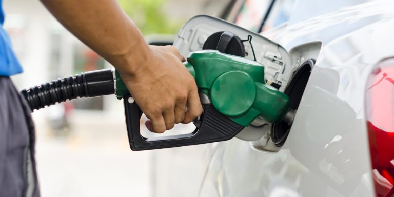 Petrobras reduz em 6,2% preço da gasolina nas refinarias; preço do diesel também terá redução de 10,1%