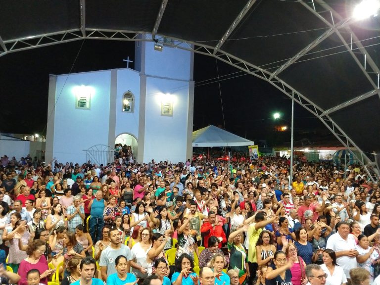 Procissões e celebração da santa missa marcaram último dia de programação religiosa da 142ª Festa em Louvor a Nossa Senhora do Rosário