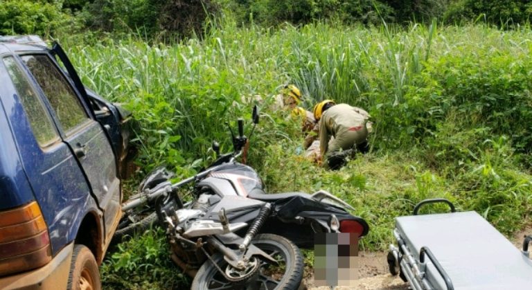 Casal ficam feridos em acidente de moto com carro na GO 330 entre Catalão e Ouvidor; usuários se queixam das condições da rodovia
