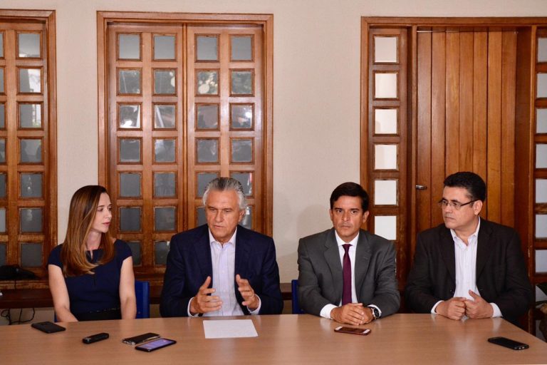 CAIADO APRESENTA TITULARES DA CASA CIVIL, PROCURADORIA-GERAL E COMUNICAÇÃO