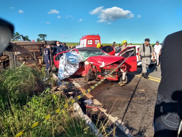 Cinco pessoas envolvidas no acidente da GO 305, três em estado grave, uma estado gravíssimo e uma pessoa morta