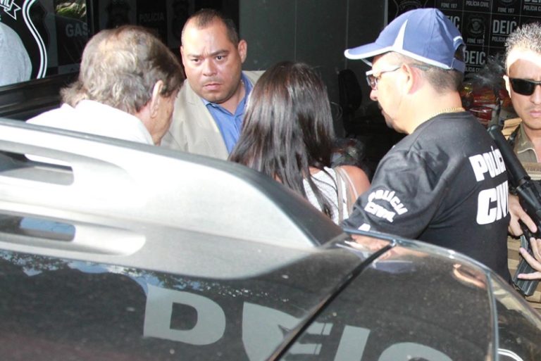 João de Deus entrega-se à polícia em área rural de Abadiânia