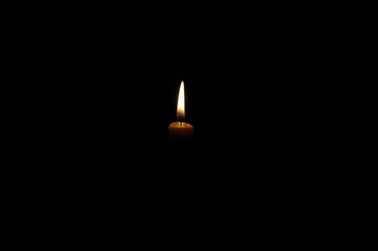 MORADORES DE CUMARI TAMBÉM SOFREM COM QUEDAS DE ENERGIA ELÉTRICA