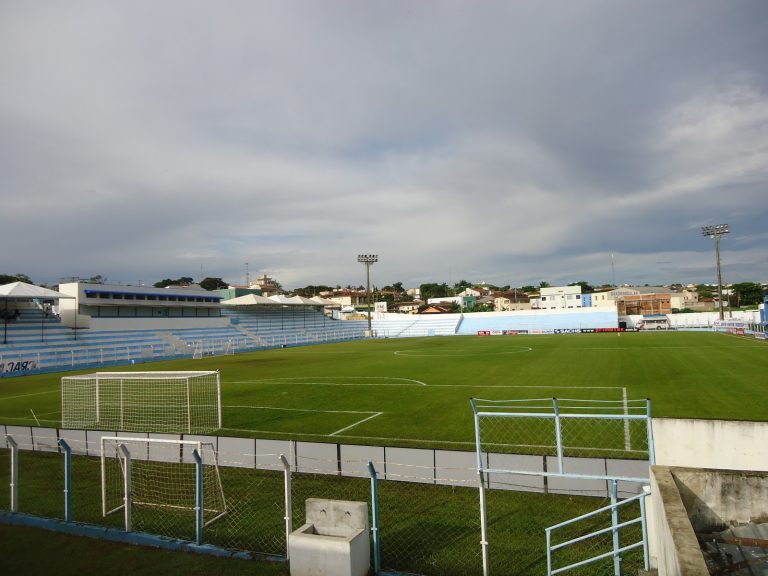 COM DINHEIRO ASSEGURADO PELOS VEREADORES, ELENCO DO CRAC SERÁ APRESENTADO HOJE ÀS 16H NO ESTÁDIO GENERVINO DA FONSECA