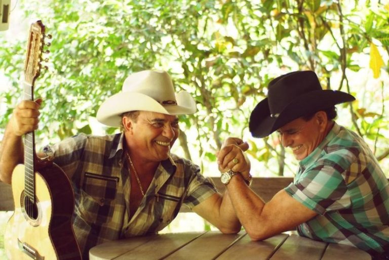 DUPLA GINO E GENO ENCERRAM PARCERIA COM A DECISÃO DE GINO DE SE APOSENTAR DOS PALCOS