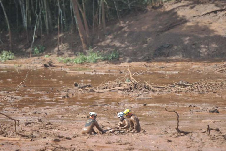NÚMERO DE MORTOS EM BRUMADINHO CHEGA A 58