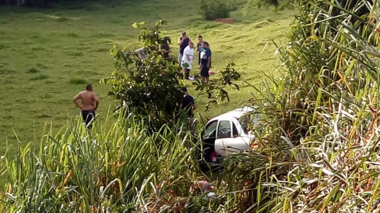 SARGENTO DO EXÉRCITO SE ENVOLVE EM ACIDENTE NA GO 330 AO DESVIAR DE BURACO QUE QUASE ACABOU EM GRANDE TRAGÉDIA; MENINA DE 09 ANOS ESTÁ EM ESTADO GRAVE E SERÁ TRANSFERIDA PARA GOIÂNIA
