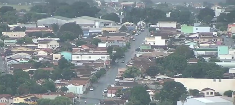 CHUVA VOLTA CAIR EM CATALÃO E REGIÃO E COLOCA FIM AO INTENSO CALOR