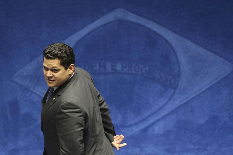 DAVI ALCOLUMBRE É ELEITO PRESIDENTE DO SENADO