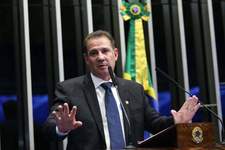SENADOR VANDERLAN CARDOSO CRITICA DISTRIBUIDORA ENEL, CARGA TRIBUTÁRIA E DEFENDE REFORMAS PARA GERAÇÃO DE EMPREGA E RENDA