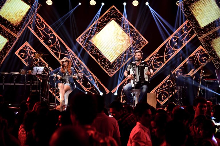 DUPLA MÁIDA E MARCELO CANTAM NO FOGÃO DE LENHA SHOW NESTE SÁBADO (16/03)