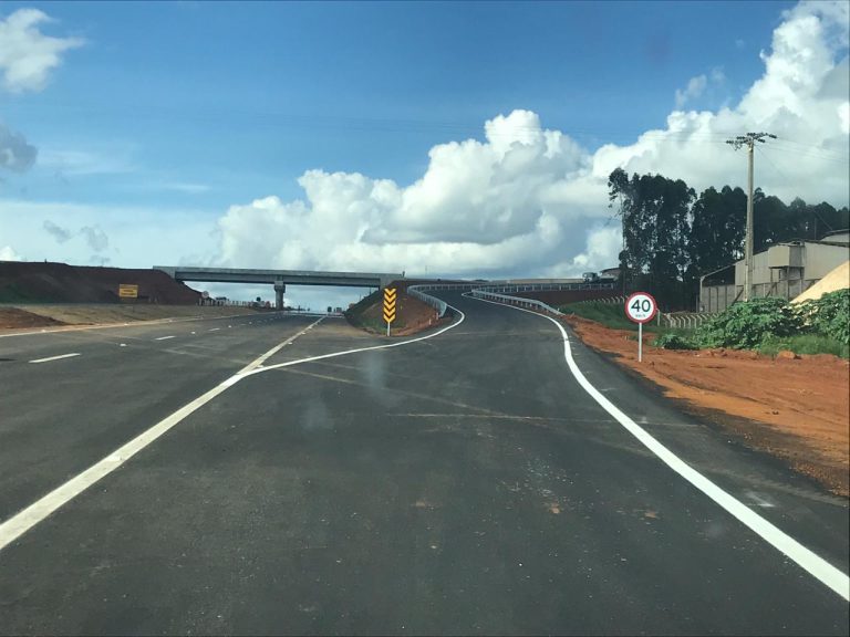 MGO LIBERA TRÁFEGO DE MAIS 5,3 QUILÔMETROS DE PISTA DUPLA NA BR 050; LOCAL FICA PRÓXIMO AO TREVO DE DAVINÓPOLIS