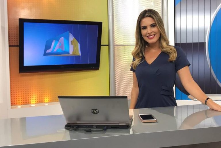MARIANA MARTINS TROCA A TV ANHANGUERA, EMISSORA DA REDE GLOBO PARA TRABALHAR NA CONCORRENTE REDE RECORD