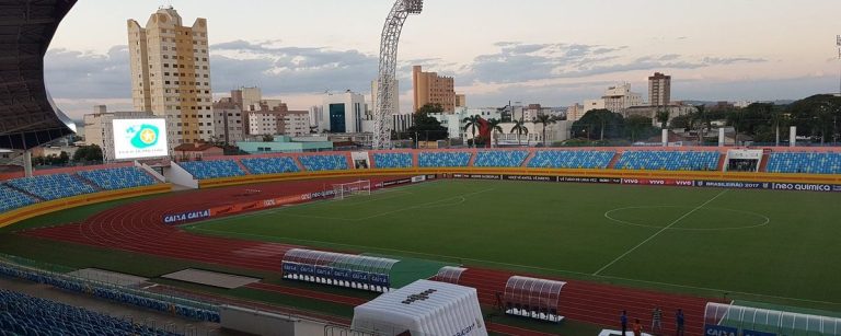 VILA NOVA E CRAC DE CATALÃO ABREM AS QUARTAS DE FINAL DO CAMPEONATO GOIANO