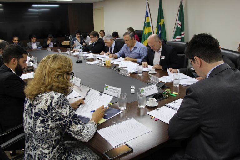 GOIÁS CORRE RISCO DE DESINDUSTRIALIZAÇÃO, ALERTA SANDRO MABEL