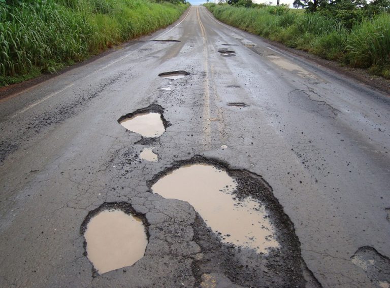 AÇÃO DO MINISTÉRIO PÚBLICO DA GOINFRA A REFORMA DA GO-330 NA REGIÃO DA ESTRADA DE FERRO