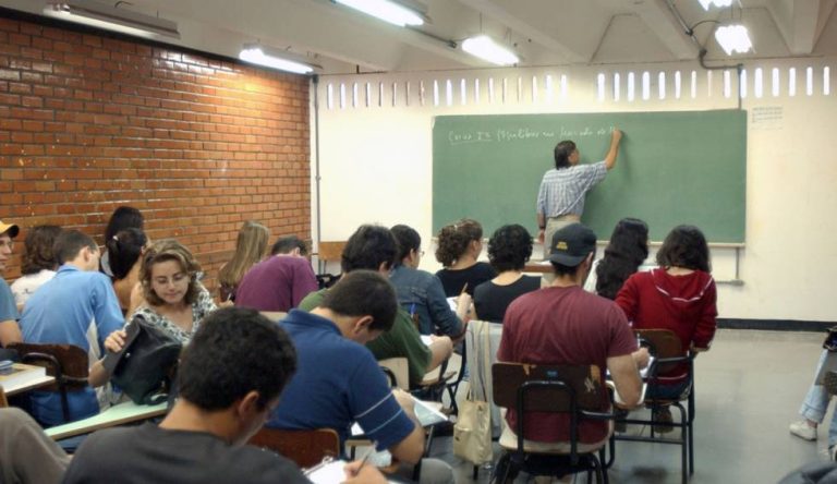 EMPREENDEDORISMO E INVESTIGAÇÃO CIENTÍFICA FARÃO PARTE DO ENSINO MÉDIO