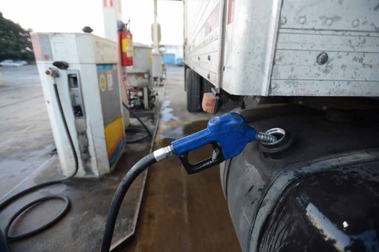 PETROBRAS REAJUSTA EM R$ 0,10 DO DIESEL NAS REFINARIAS