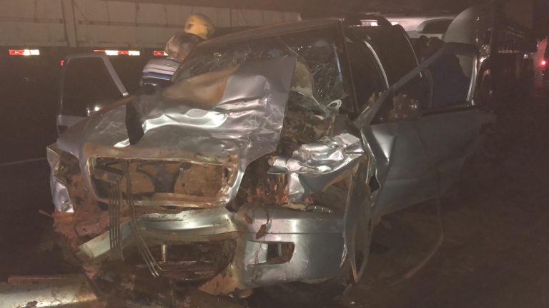 CINCO PESSOAS, ENTRE ELAS TRÊS CRIANÇAS, FICARAM FERIDAS EM UM GRAVE ACIDENTE NA GO 330 ENTRE CATALÃO E IPAMERI