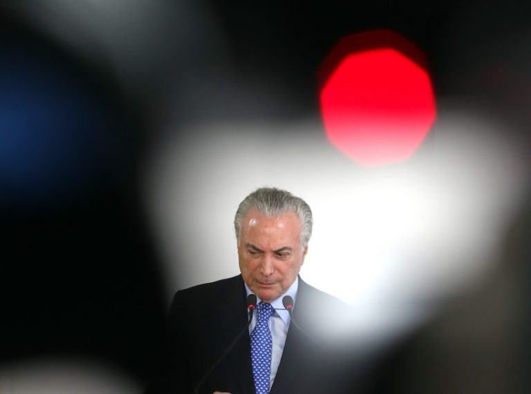 TEMER SE APRESENTA NA SEDE DA POLÍCIA FEDERAL EM SÃO PAULO PARA CUMPRIR PRISÃO