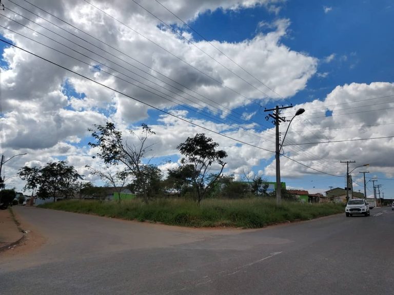 BAIRROS ELDORADO, CASTELO BRANCO E ADJACENTES GANHARÃO O DINO’S PARK; PROJETO INCENTIVADO PELA JHON DEERE E GLOBAL COMMUNITIES BRASIL, MAS QUE SERÁ CONSTRUÍDO POR VÁRIAS MÃOS