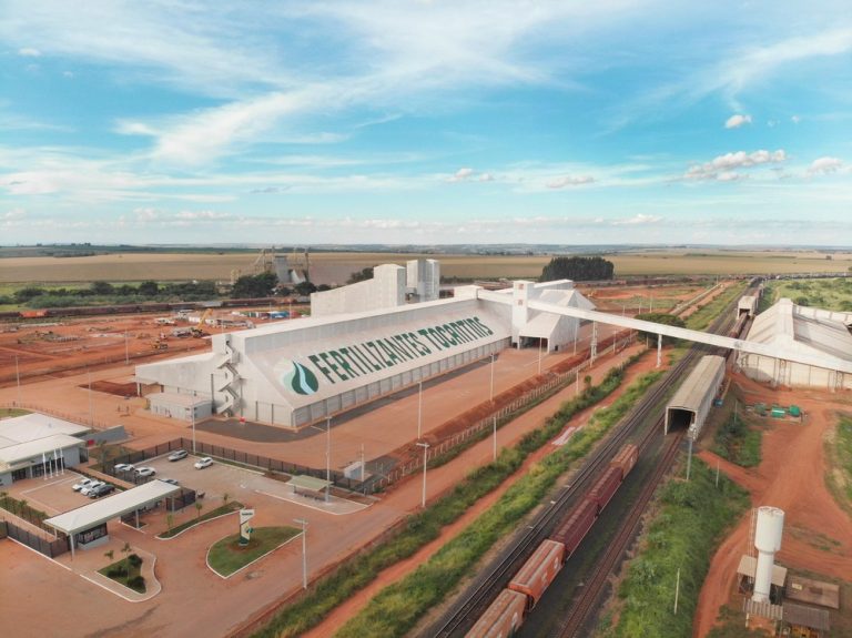 COM INVESTIMENTOS DE R$ 91 MILHÕES, UNIDADE DA FERTILIZANTES TOCANTINS INICIARÁ SUAS OPERAÇÕES EM ARAGUARI-MG NESTA TERÇA-FEIRA (04/06); EMPRESA FOI INAUGURADA EM CATALÃO EM JULHO DE 2018