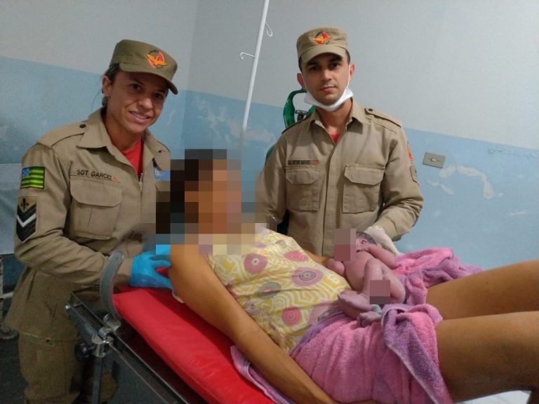 EM IPAMERI MULHER DEU A LUZ DENTRO DE UMA VIATURA DO CORPO DE BOMBEIROS