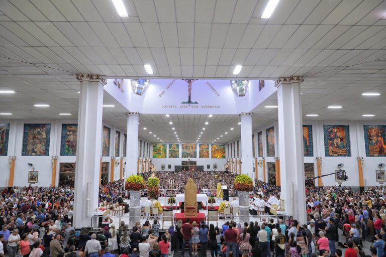 FESTA DO PAI ETERNO REÚNE MAIS 3,2 MILHÕES DE ROMEIROS