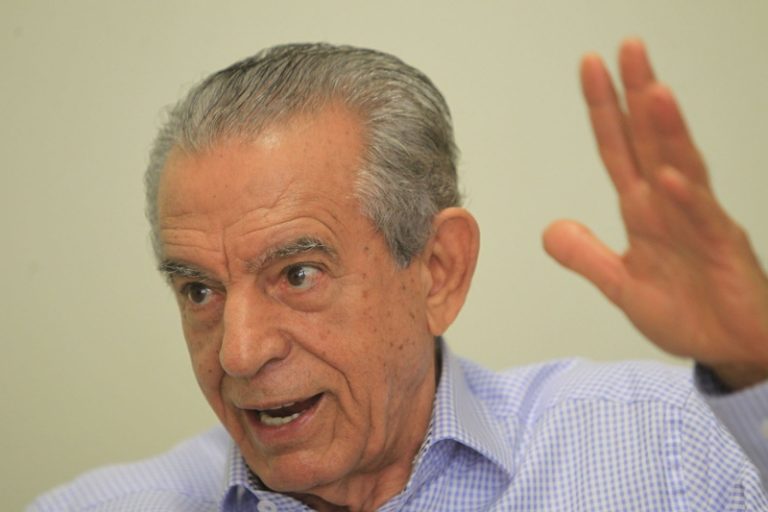 IRIS A DANIEL VILELA: PERDÃO A PREFEITOS QUE APOIARAM CAIADO