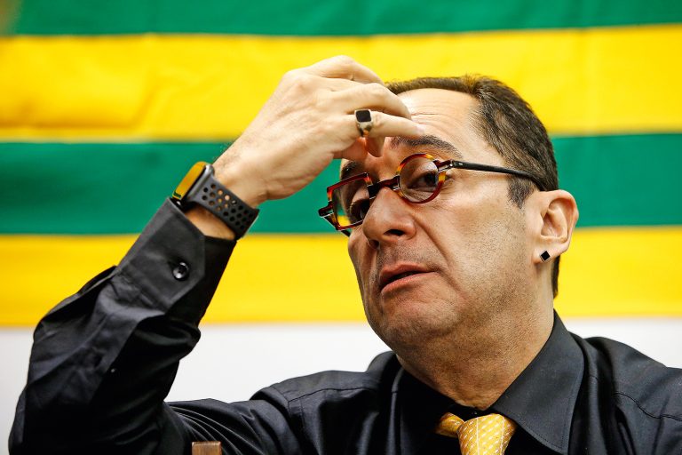 SENADOR JORGE KAJURU DIZ NO TWITTER QUE COGITA RENUNCIAR MANDATO