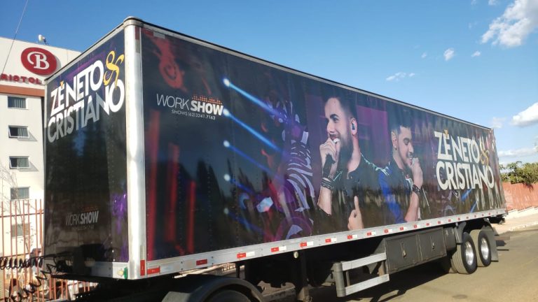 DUPLA ZÉ NETO E CRISTIANO ENCERRA A PROGRAMAÇÃO DE SHOWS NA 41ª EXPO CATALÃO