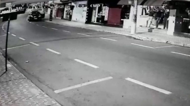 APARELHAGEM DE SOM PARA O DESFILE CÍVICO FORAM FURTADAS NA AVENIDA 20 DE AGOSTO