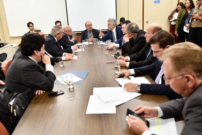 DIANTE DA INÉRCIA DA ENEL, CELG GT PODERÁ ASSUMIR DISTRIBUIÇÃO DE ENERGIA EM GOIÁS; GOVERNADOR SE REUNIU COM BANCADA GOIANA EM BRASÍLIA-DF