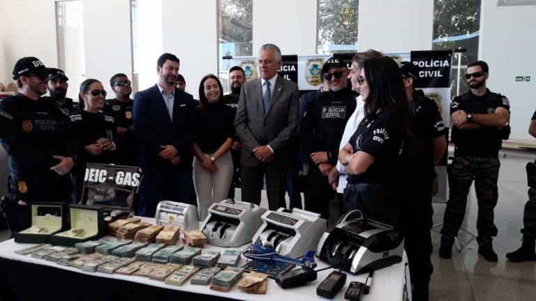 POLÍCIA CIVIL PRENDE QUADRILHA DE TRÁFICO INTERNACIONAL DE DROGAS; 3 AERONAVES E 11 CARROS DE LUXO FORAM APREENDIDOS