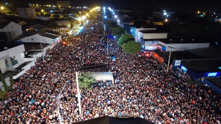 CERCA DE 30 MIL PESSOAS ASSISTIRAM O SHOW DE LUAN SANTANA; EXTENSÃO DA CANALIZAÇÃO DO CÓRREGO PIRAPITINGA FOI INAUGURADA NA ÚLTIMA SEXTA (27)