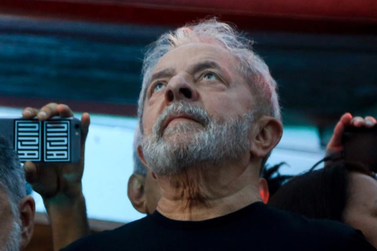 LAVA JATO PEDE À JUSTIÇA QUE LULA CUMPRA PENA NO REGIME SEMIABERTO
