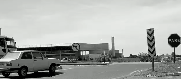 ATO DE MANIFESTO PELOS ACESSOS DA BR-050 AOS BAIRROS PONTAL NORTE E CASTELO BRANCO; VÍDEO FOI PRODUZIDO COM PATROCÍNIO DE SIMPATIZANTES A CAUSA