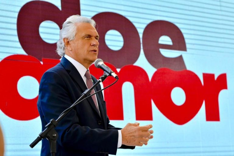 “PRESIDENTE É ACUSADO POR ALGO QUE NÃO TEM ORIGEM E NEM PROCEDÊNCIA”, DISSE CAIADO AO DEFENDER BOLSONARO