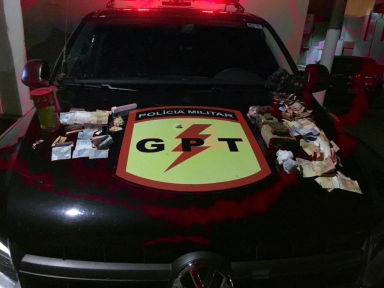 MULHER GRÁVIDA DE 7 MESES FOI PRESA PELA PM DE CATALÃO, POR SUSPEITA DE TRÁFICO DE DROGAS; VEJA NO BLOG DO BADIINHO AS OCORRÊNCIAS DO FINAL DE SEMANA