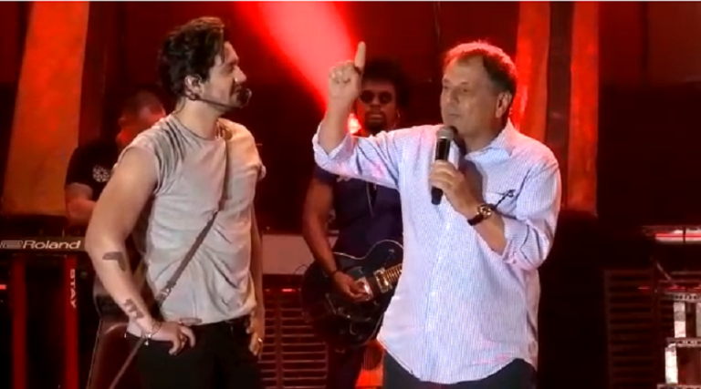 “QUEM MANDA EM MIM NÃO É BLOG E NEM INTERNET, QUEM MANDA EM MIM É O POVO DE CATALÃO”, DISSE ADIB AO LUAN SANTANA; ORGANIZAÇÃO AFIRMA QUE 20 MIL PESSOAS ESTIVERAM NO EVENTO