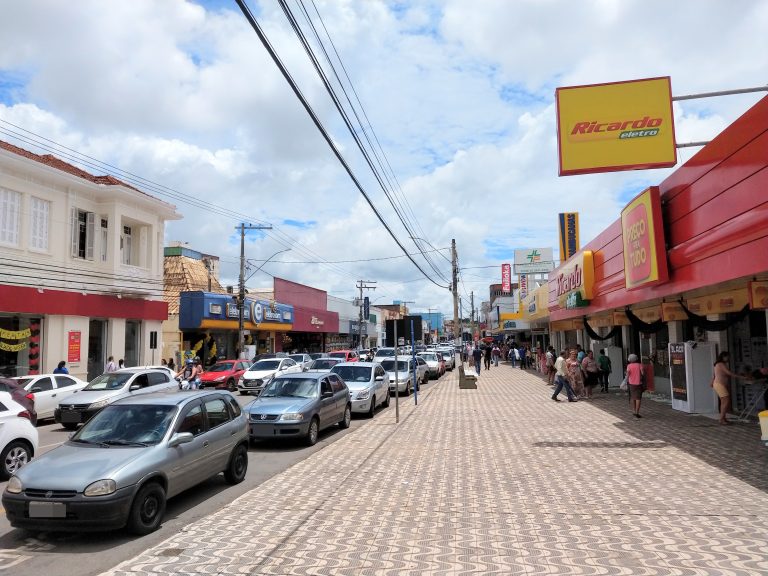 DIVULGADO HORÁRIO DE FUNCIONAMENTO DO COMÉRCIO DE CATALÃO NO PERÍODO NATALINO; SINDICATO AFIRMA QUE HAVERÁ FISCALIZAÇÃO PARA EVITAR DESCUMPRIMENTO