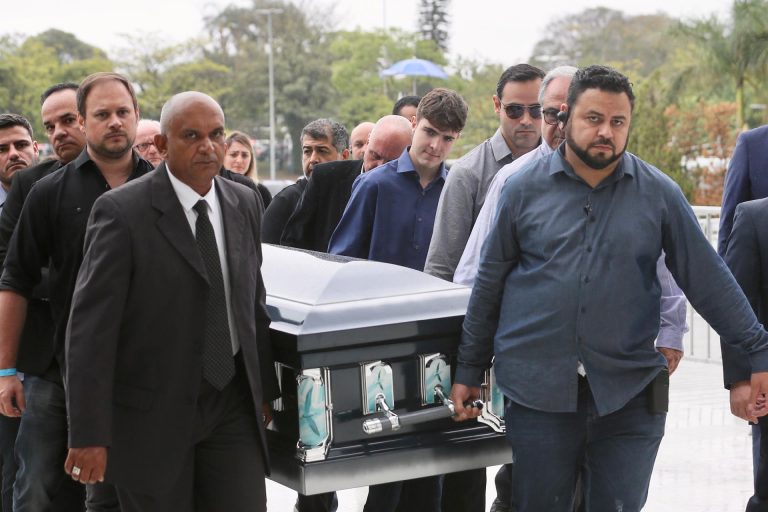 VELÓRIO DO APRESENTADOR GUGU LIBERATO É INICIADO NA ASSEMBLEIA LEGISLATIVA DE SÃO PAULO