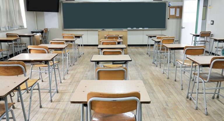 CAIADO REAGE APÓS PESQUISA APONTAR AUMENTO DE 12,28% NA MENSALIDADE ESCOLAR DE ESCOLAS PARTICULARES